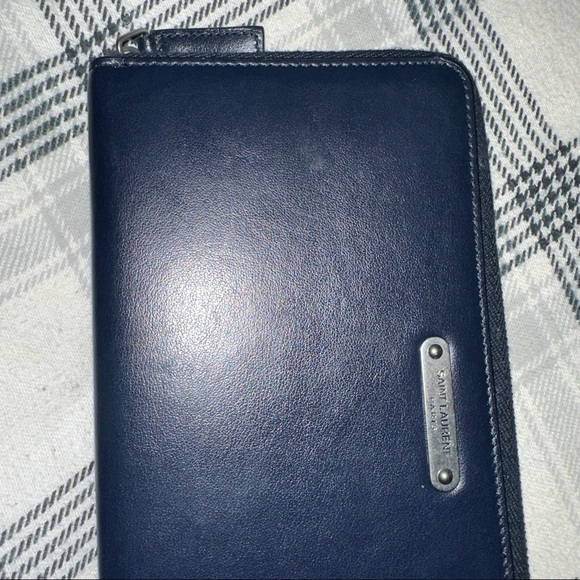 Slightly used genuine saint Laurent wallet - Picture 2 of 4